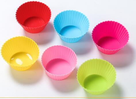 12-Pack Reusable Silicone Cupcake Liners – Vibrant and Non-Stick! - Cloud Eight
